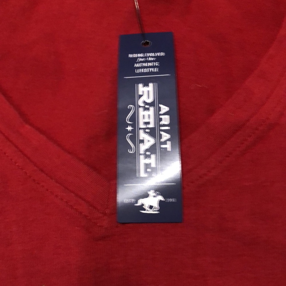 Women’s Ariat Long Sleeve V Neck steerhead - Picture 4 of 9
